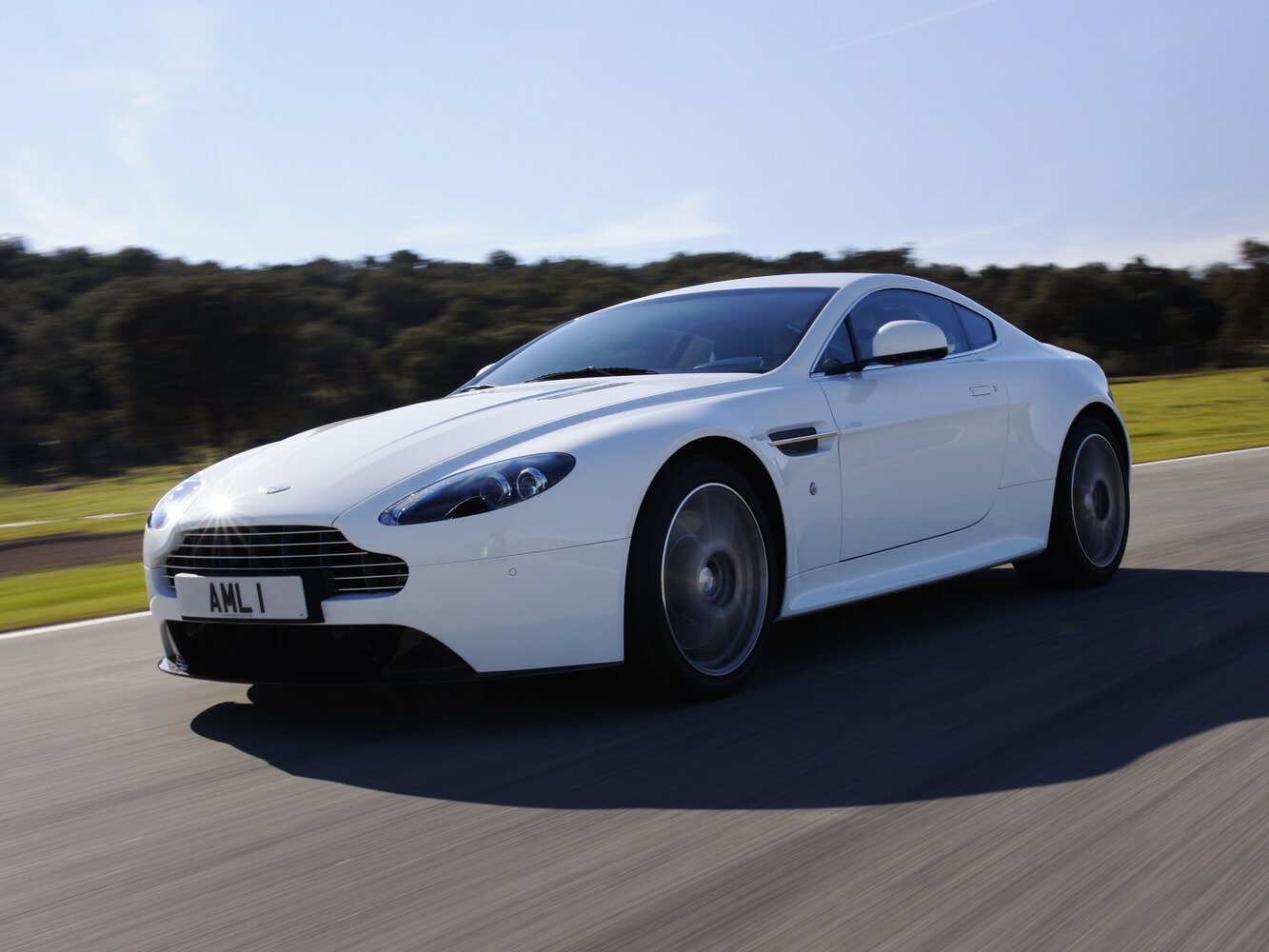 Aston Martin V8 Vantage III (2005-2017) - Купе