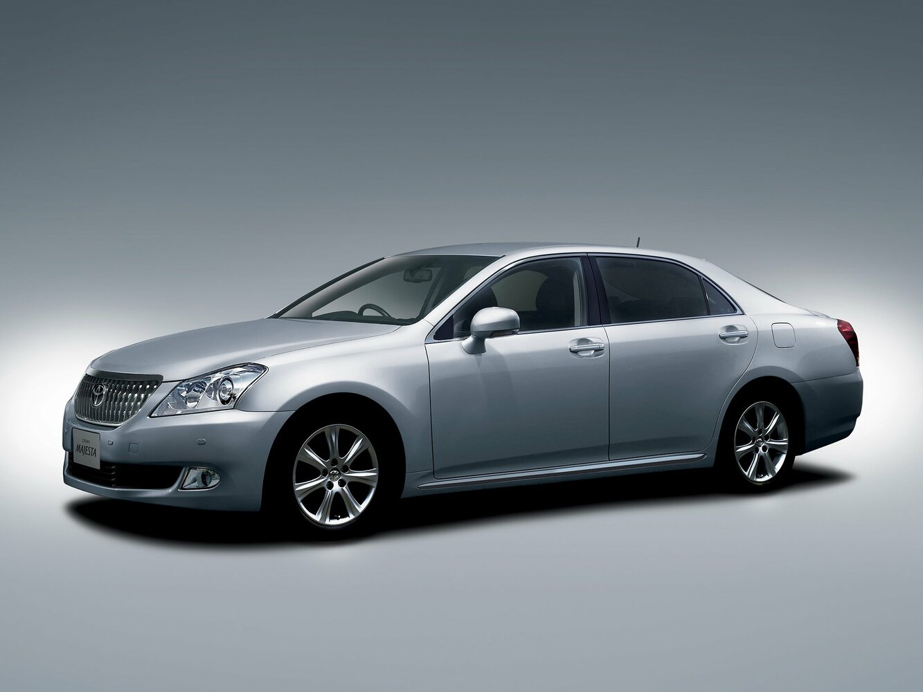 Toyota Crown Majesta V (2009-2013) - Седан