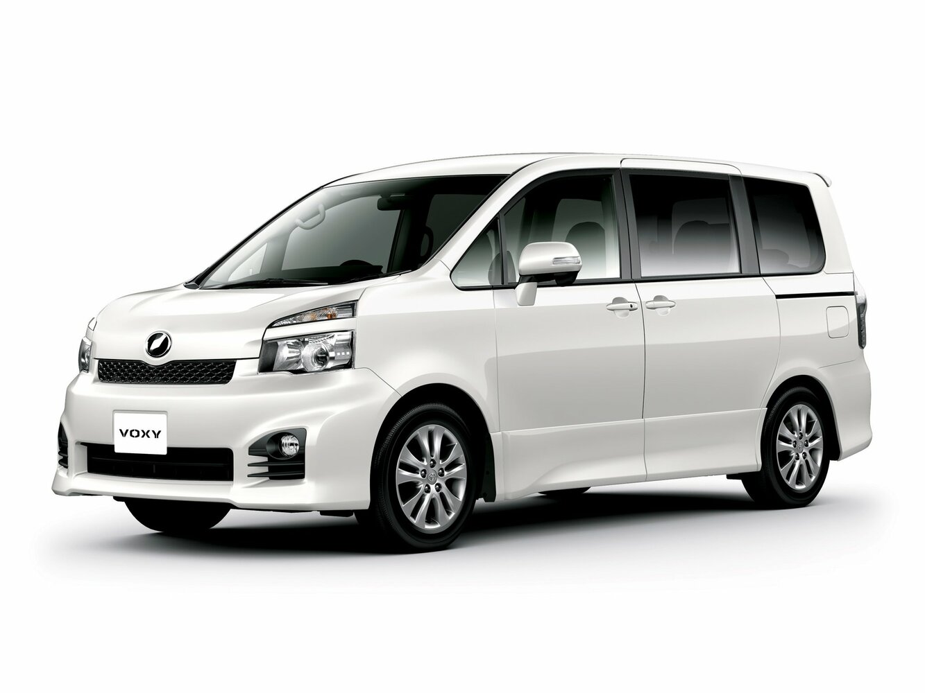 Toyota Voxy II (2007-2013) - Минивэн