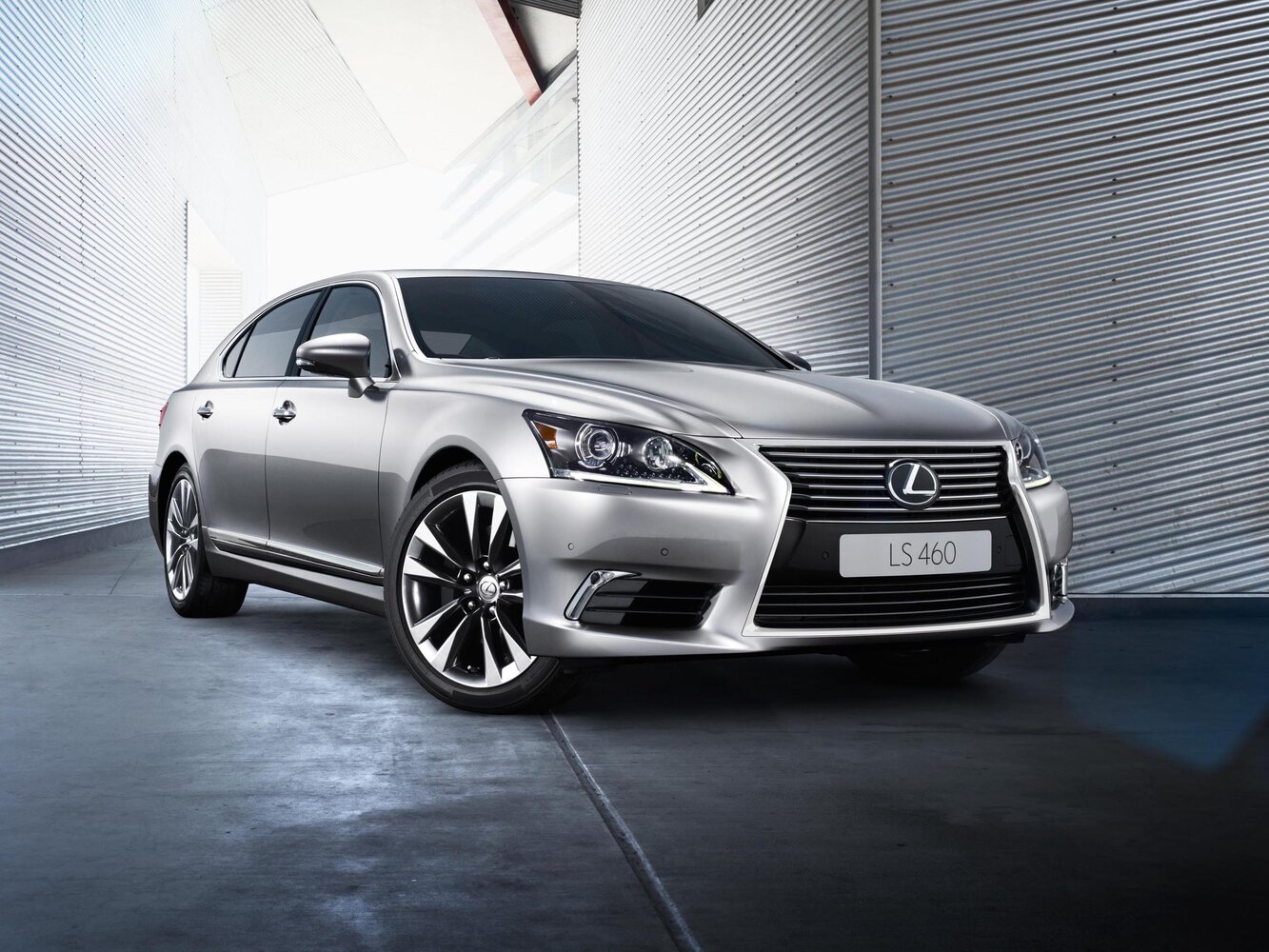 Lexus LS IV (2006-2017) - Седан