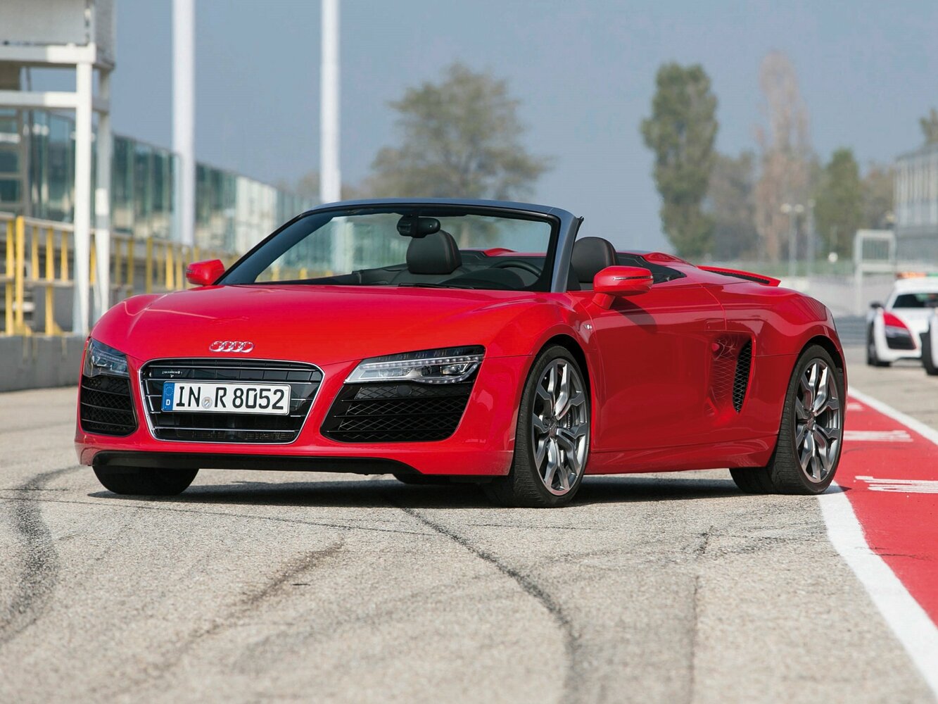 Audi R8 I (2007-2015) - Родстер