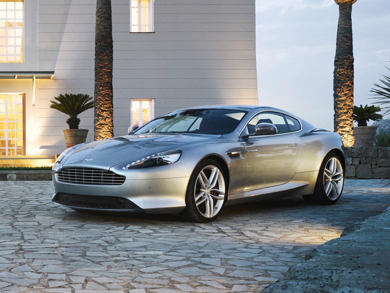 Aston Martin DB9 I (2003-2016) - Купе
