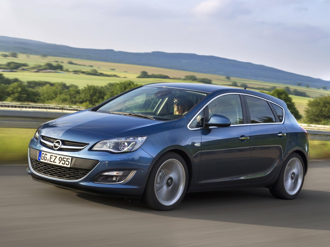 Opel Astra J (2009-2018) - Хэтчбек 5 дв.