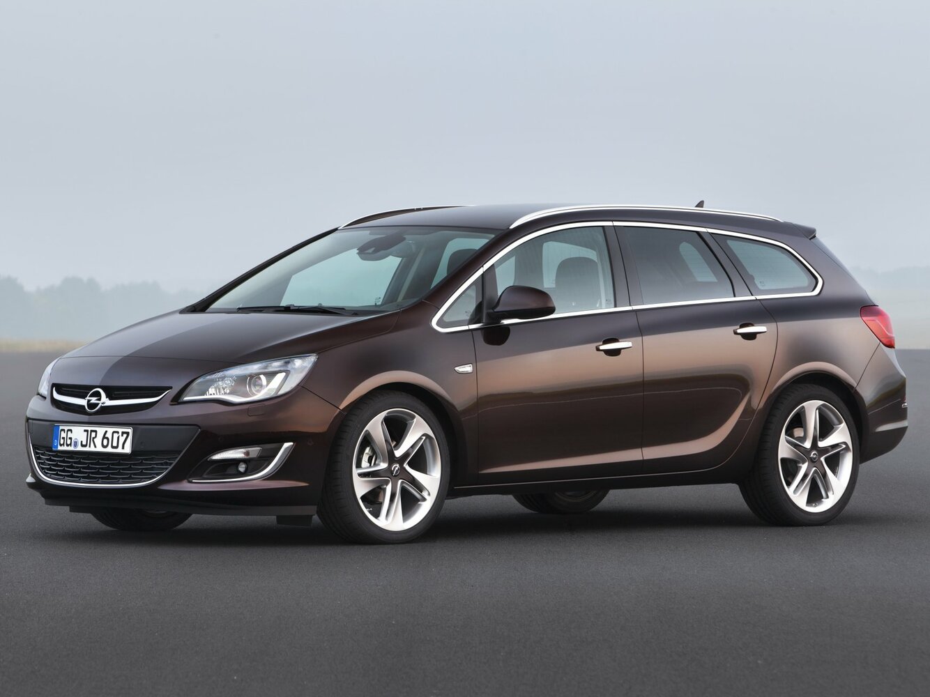 Opel Astra J (2009-2018) - Универсал 5 дв.