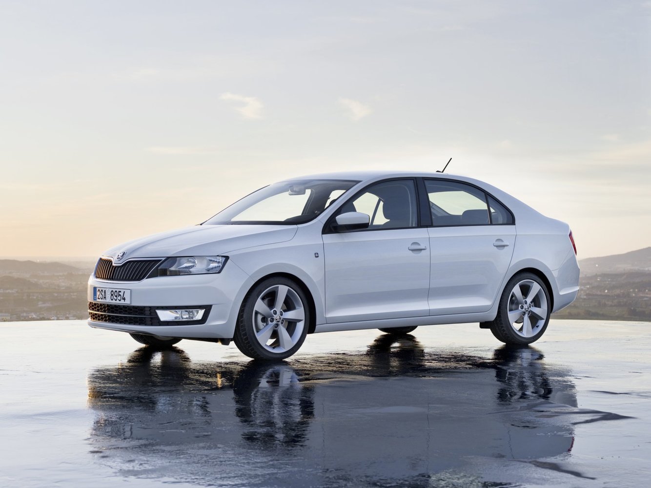 Skoda Rapid I (2012-2020) - Лифтбек