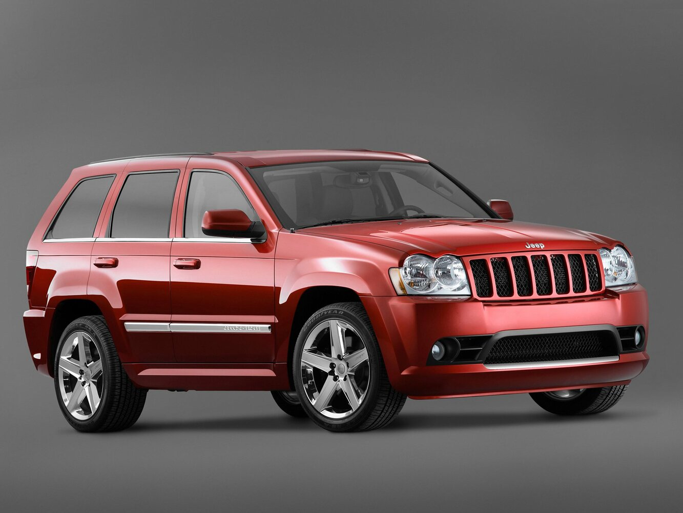 Jeep Grand Cherokee III (2004-2010) - Внедорожник 5 дв. SRT8