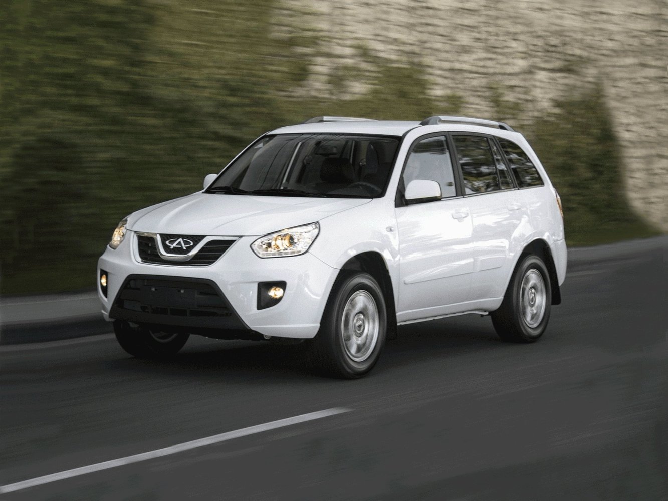 Chery Tiggo (T11) I (2005-2016) - Внедорожник 5 дв.