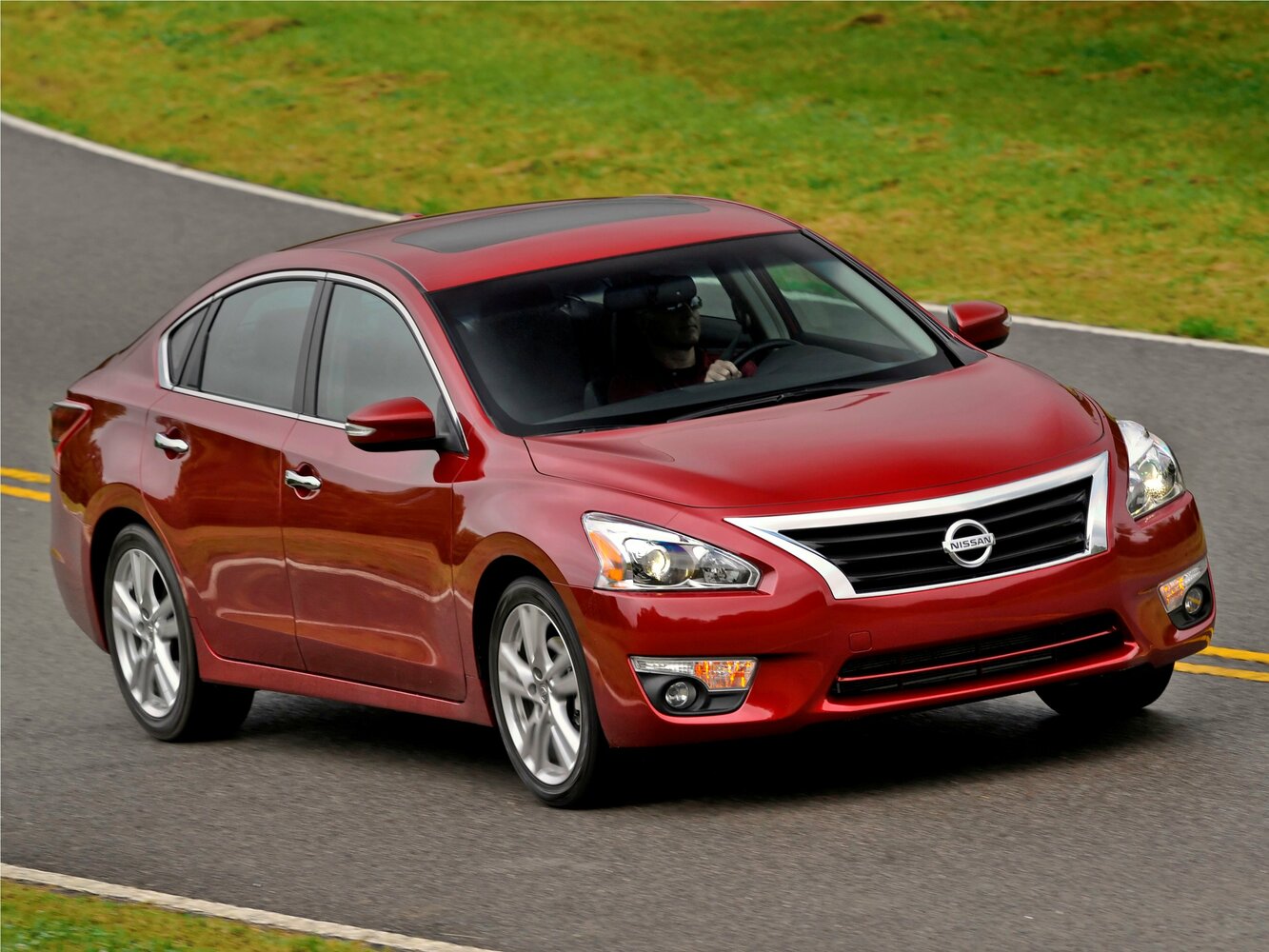 Nissan Altima V (2012-2018) - Седан
