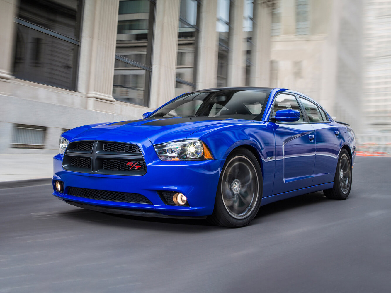 Dodge Charger VII (2010-2023) - Седан