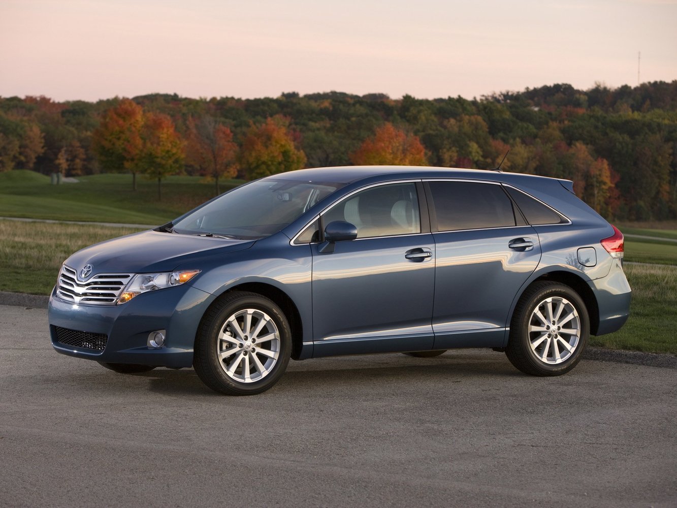 Toyota Venza I (2008-2017) - Внедорожник 5 дв.