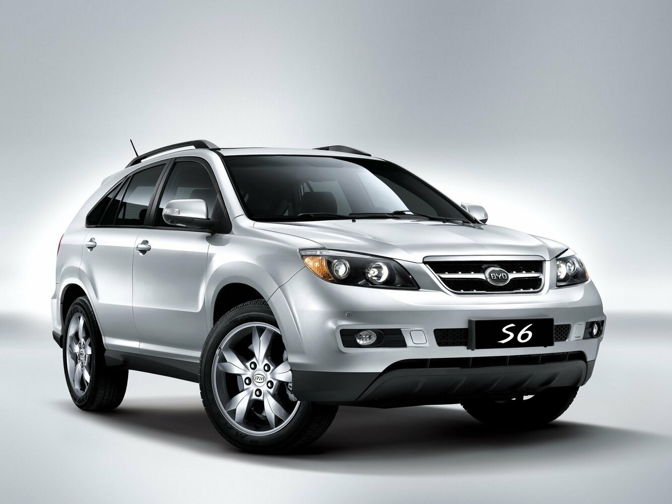 BYD S6 I (2011-2015) - Внедорожник 5 дв.