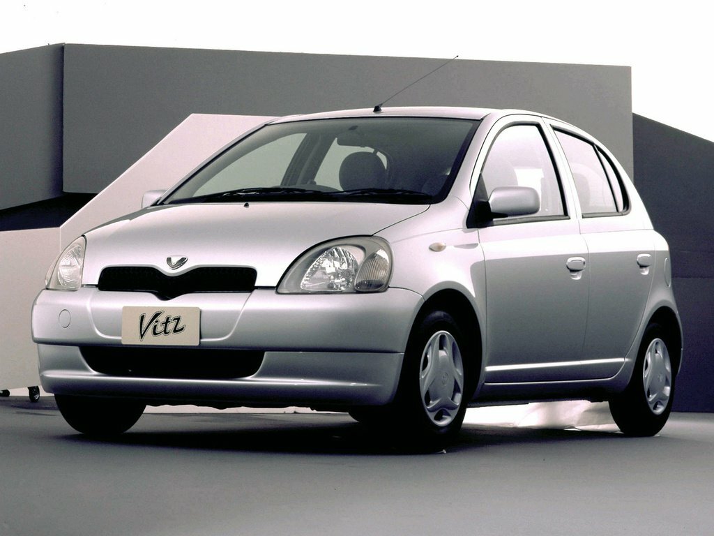 Toyota Vitz I (1999-2005) - Хэтчбек 5 дв.