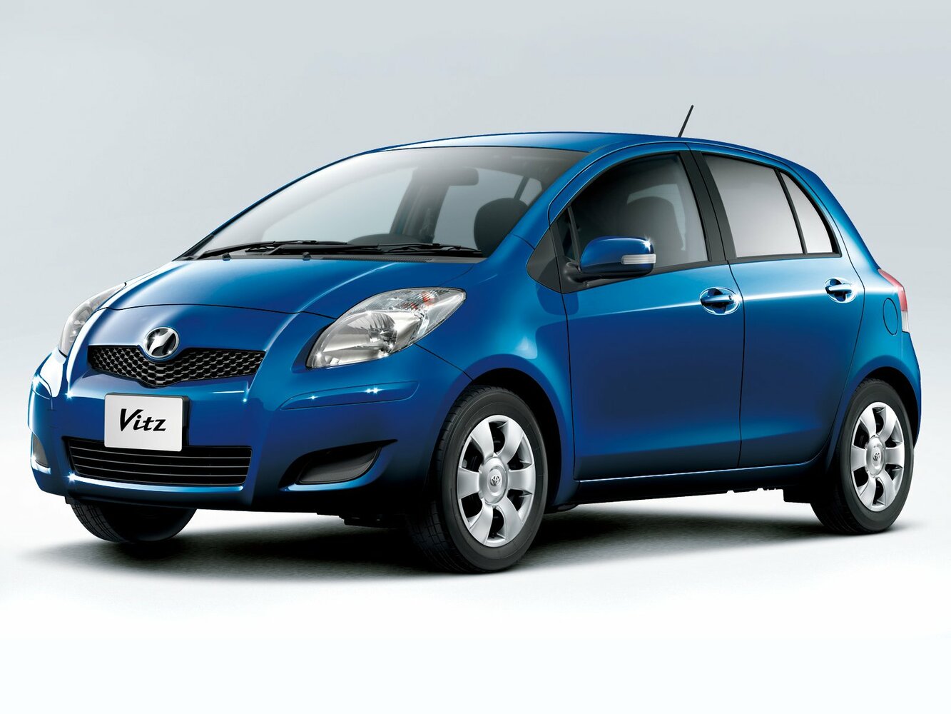 Toyota Vitz II (2005-2011) - Хэтчбек 5 дв.
