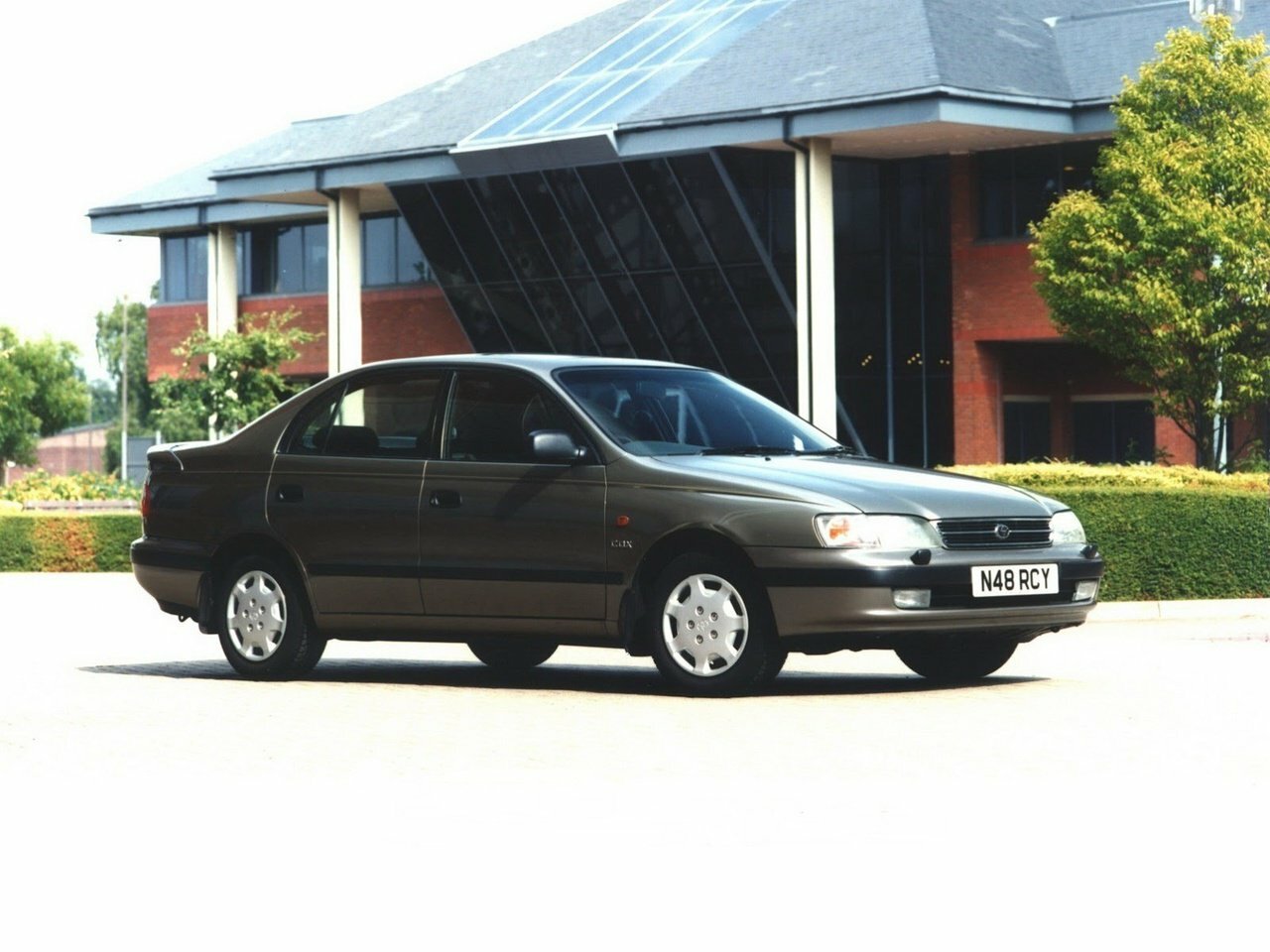 Toyota Carina E I (1992-1998) - Седан